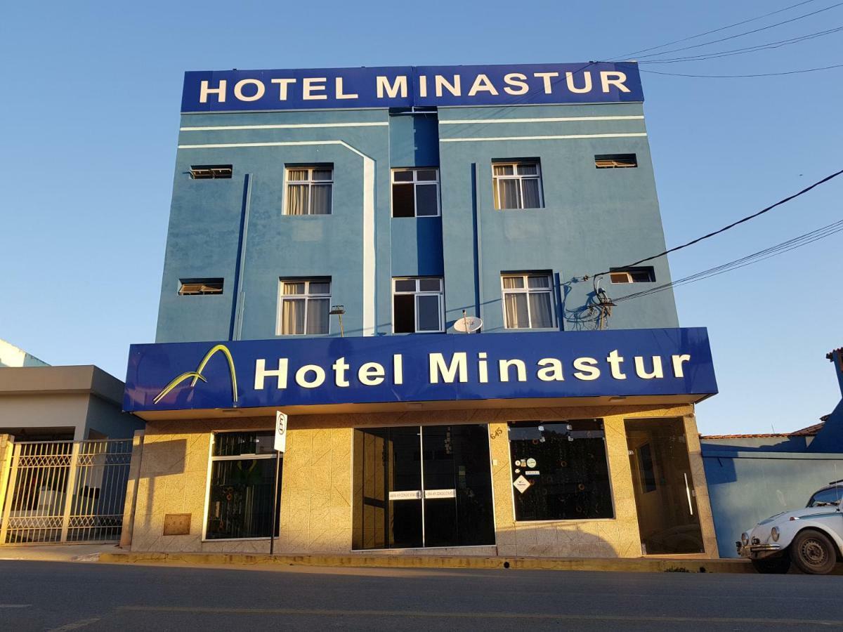 Hotel Minastur กาปีตอลิโอ ภายนอก รูปภาพ